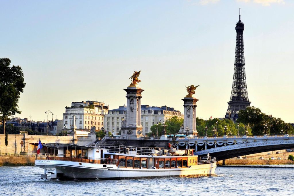 diner croisiere paris avec spectacle