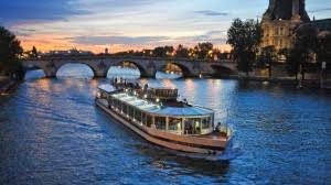 Croisière sur la Seine : votre réservation groupe en toute simplicité -  Paris en Scène